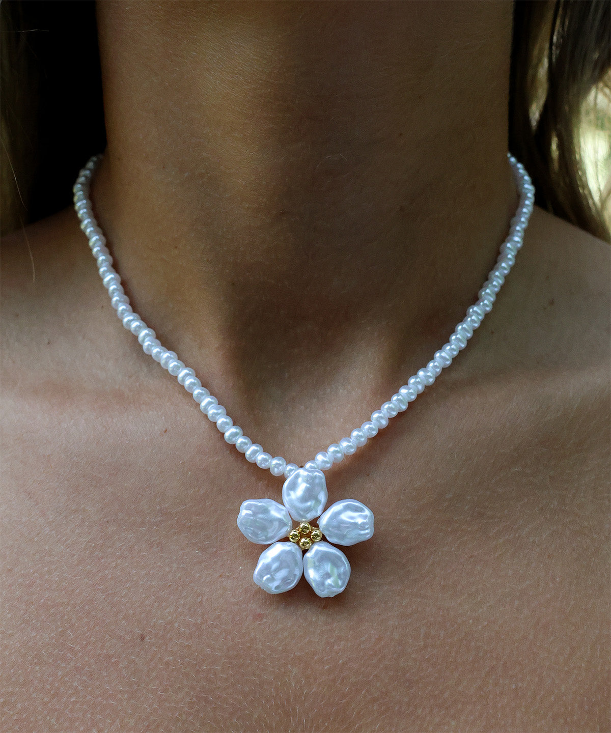 Pearly Bloom Halsband