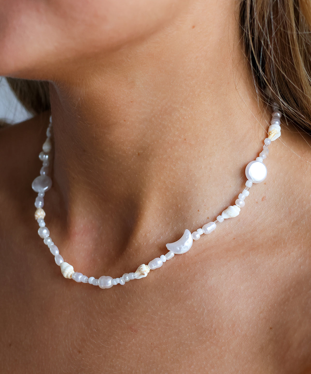 Pearly Moon Halsband